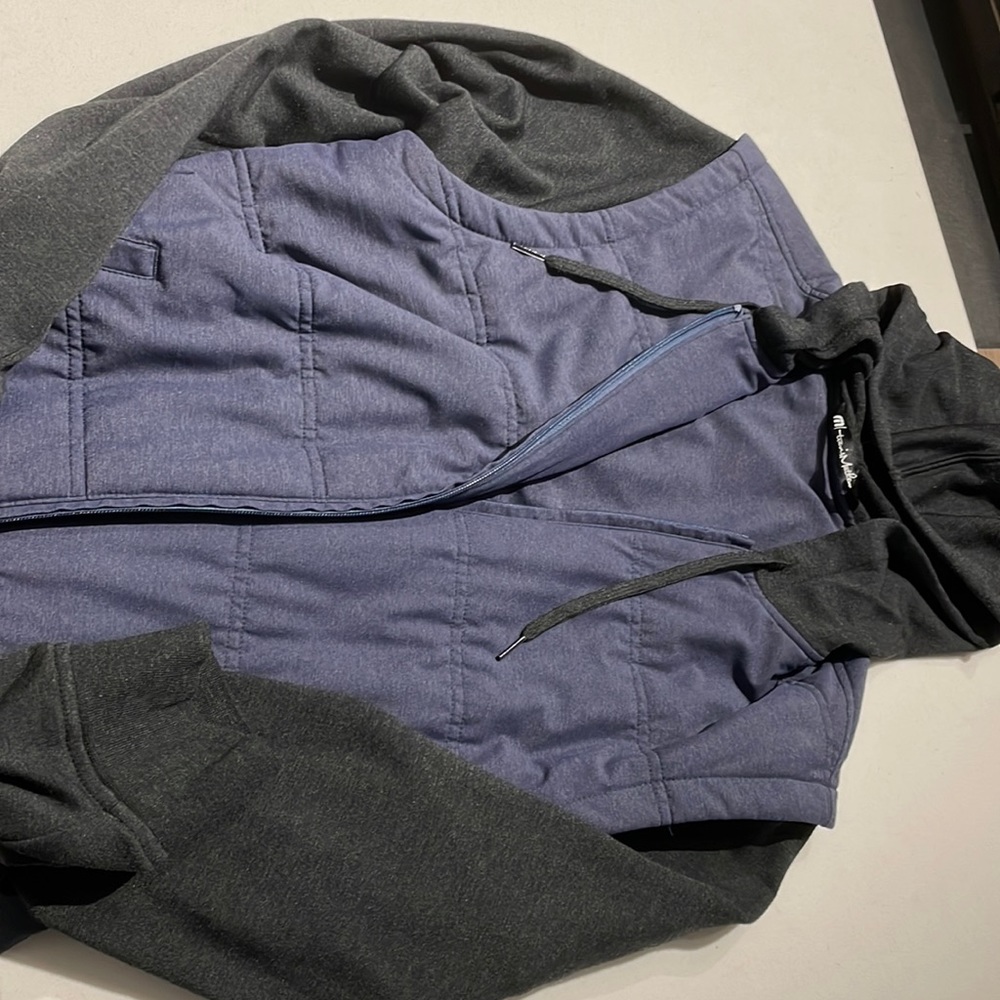 NWOT TRAVIS MATHEW scavenger hoodie jacket. Navy and black. Mens medium